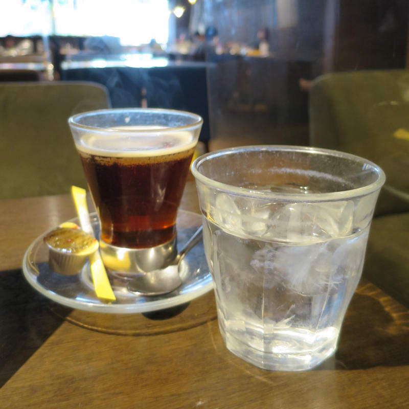 新橋のカフェがコワーキングスペースに「kawara CAFE&DINING 新橋店」_c0060143_16490236.jpg
