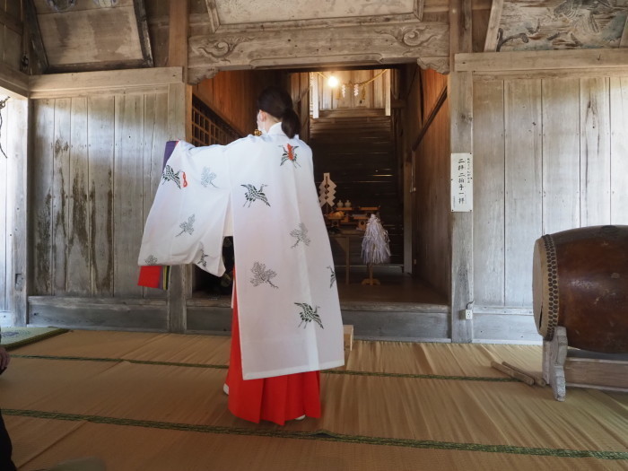 客人神社の種祭り_c0116915_00055435.jpg