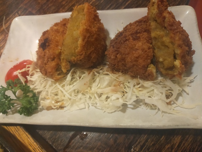 食ING情報☆ボリューミーで美味しい家庭料理が盛りだくさん＠忍者ninjaJapaneseDining & Bar(プノンペン)_e0408534_00063638.jpg
