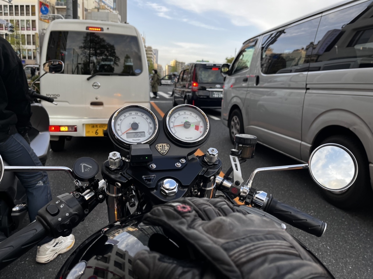 Beeline Moto取り付け&簡単レビュー : 喫茶577