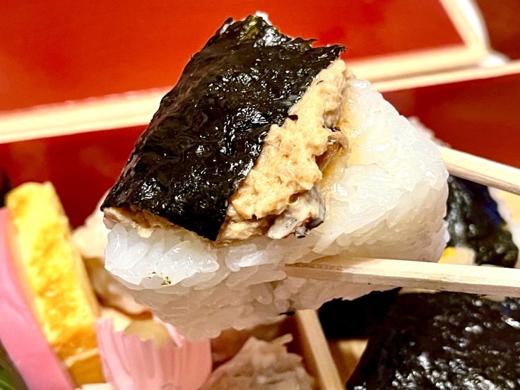 おにぎりシウマイお弁当(崎陽軒)_c0212604_22380344.jpeg
