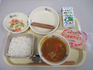 初めての給食_d0172404_18230471.jpg