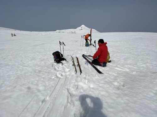 目国内岳→岩内岳→雷電山 バックカントリー縦走_d0198793_15511200.jpg