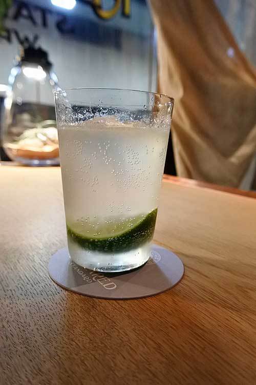【(山梨グルメ)甲府市「BAR Rechared」・・・「Single malt」&「World Whiskie」&「Cocktail」!! 】_a0005436_19444519.jpg