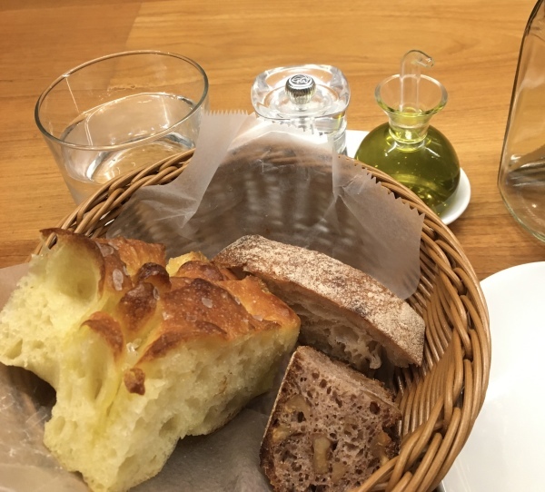 横浜THE CITY BAKERY BRASSERIE RUBINでランチ_b0417696_08133505.jpeg