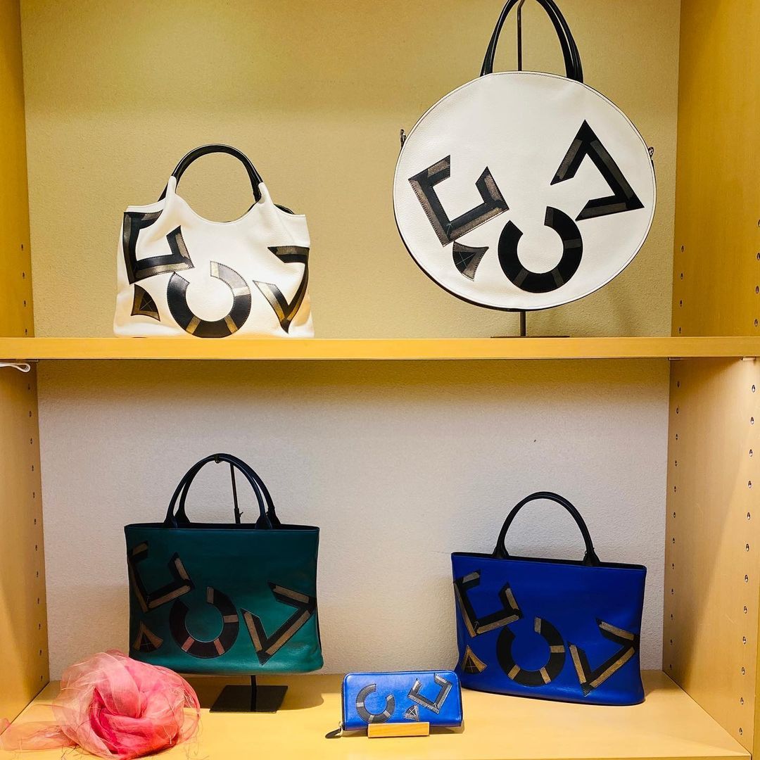 本日21日(木)も坂本理恵と坂本まどかが在廊しております。 : 坂本これ