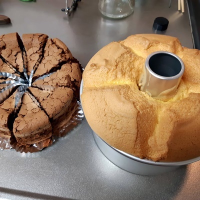 ガトーショコラとシフォンケーキ_f0129726_18445864.jpg