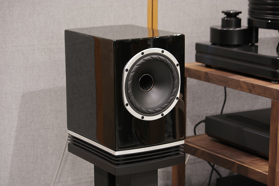 ジャンパーケーブルでFYNE Audio「F500」をグレードアップ_e0404728_18231463.jpg