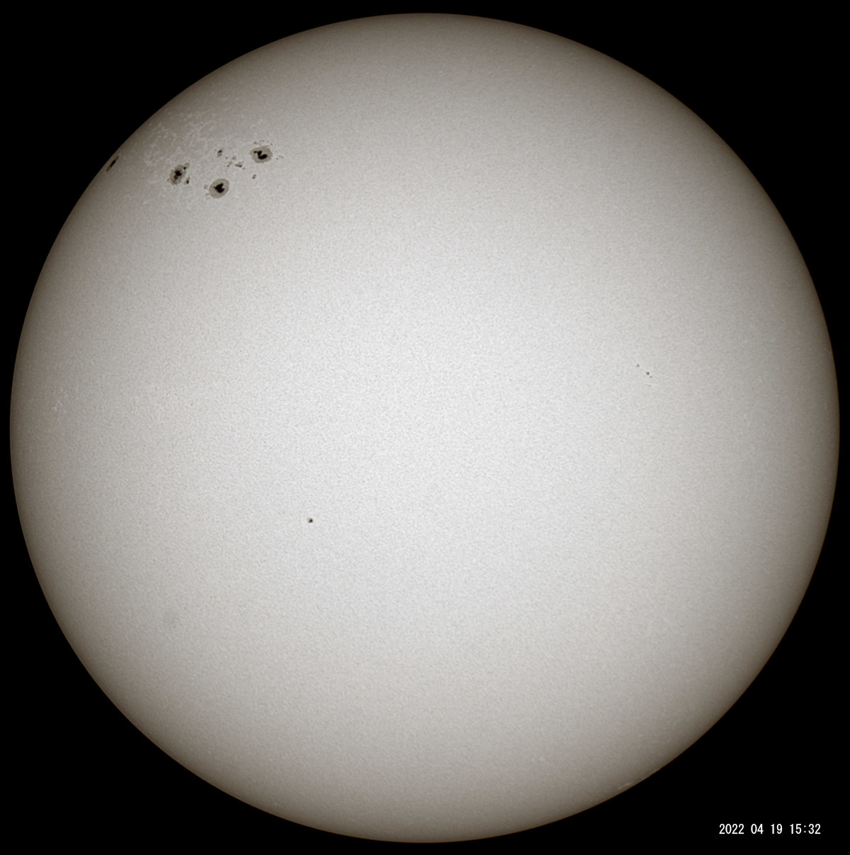 4月19日の太陽_e0174091_17380778.jpg