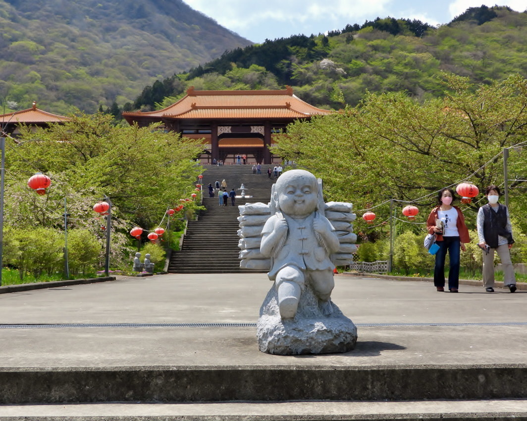 台湾風寺院と鍾乳石 : 星の小父さまフォトつづり 台湾風寺院と鍾乳石 : 星の小父さまフォトつづり