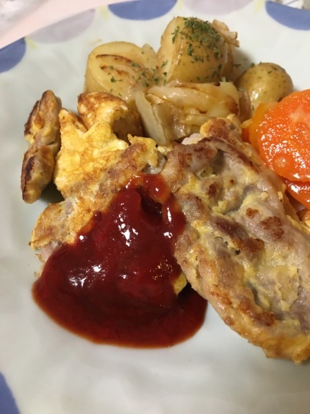 ミニホットドッグのプレートランチ 夕食は黒豚のピカタ_b0417696_08531399.jpeg