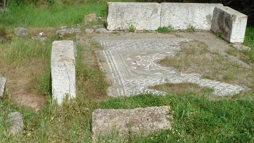 アテネの古代人の家　コリトス路地の家_c0010496_20104284.jpg