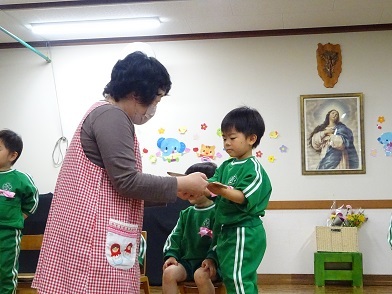 4月生まれお誕生会_c0212598_14563850.jpg