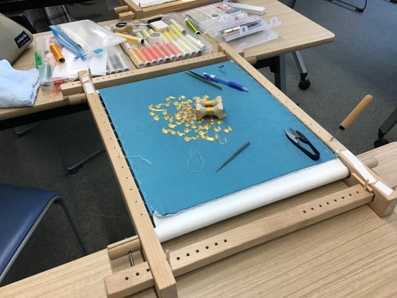 【古賀陽子のエレガント日本刺繍講座】生徒さんの作品です♪_c0357605_14181399.jpeg