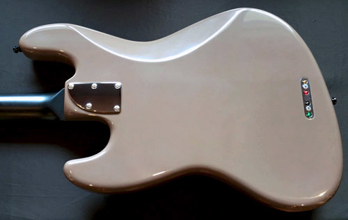 新垣様オーダーの「Modern J-Bass #036」が完成です!_e0053731_18282041.jpeg