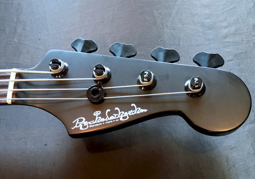 新垣様オーダーの「Modern J-Bass #036」が完成です!_e0053731_18282614.jpeg