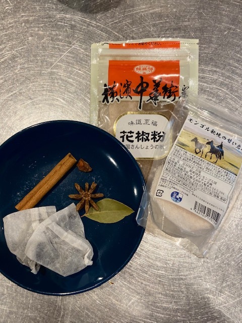 ルーローハンと茶葉蛋の台湾弁当。_e0269389_18445530.jpg