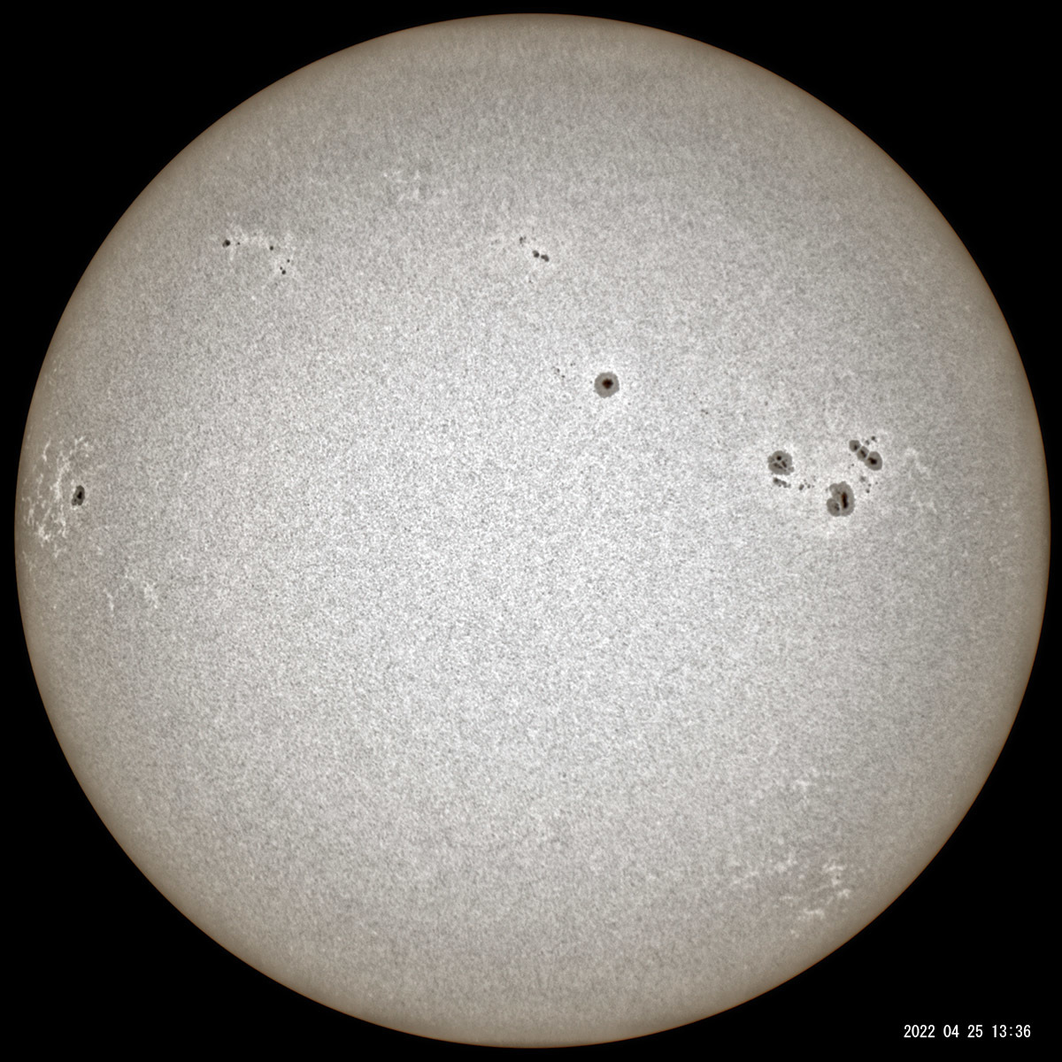 4月25日の太陽_e0174091_15174590.jpg