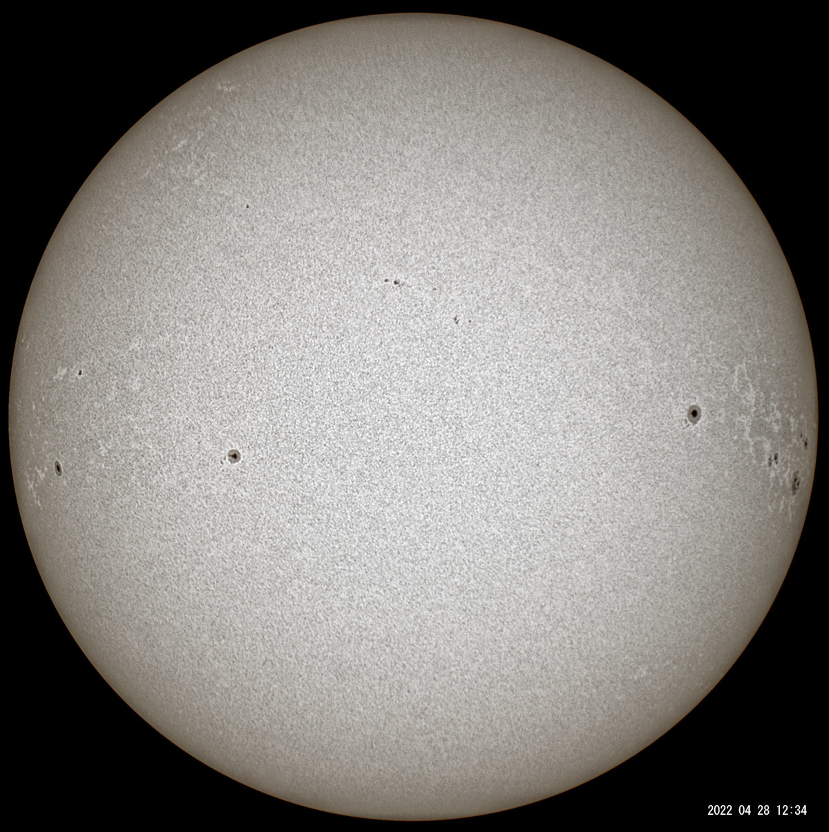4月28日の太陽_e0174091_15233835.jpg