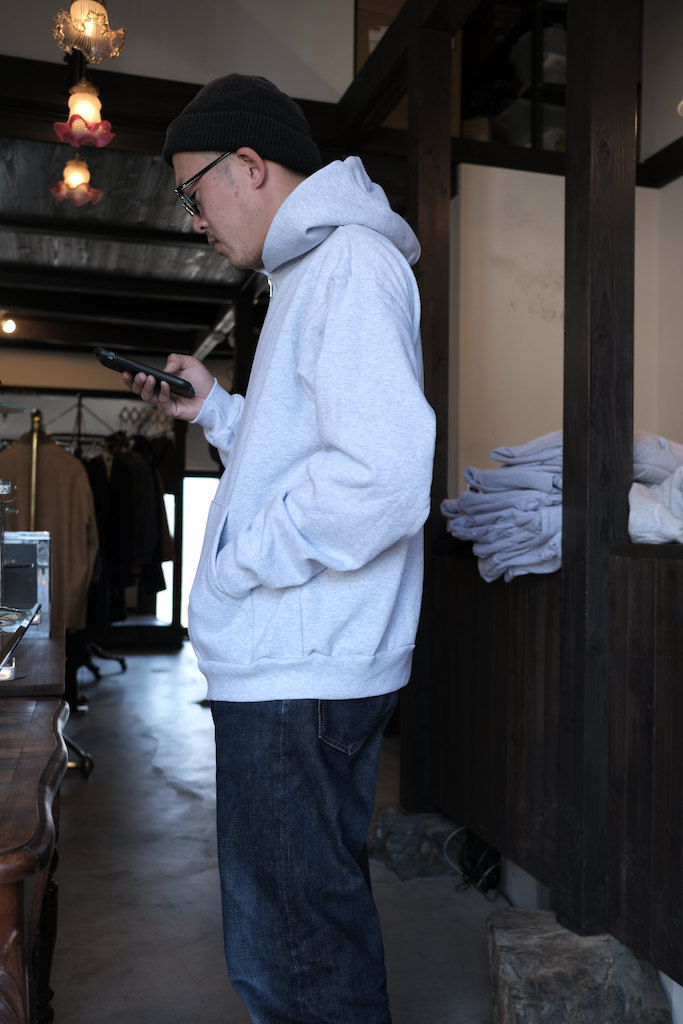 ロスアパのスウェット_b0398513_19225294.jpg