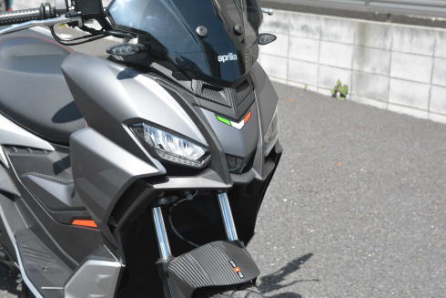 アプリリア　SRGT２００　展示開始です_d0100125_14304435.jpg
