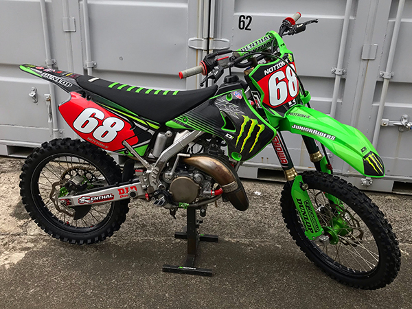 KX125 モトクロス車両