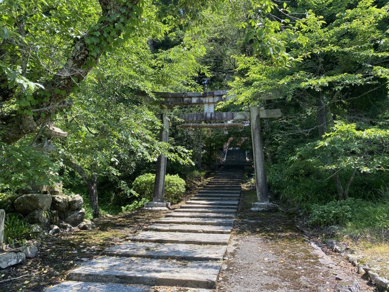 能舞「花筐」と男大迹王の宮居伝承地「味眞野神社」_d0396146_09372346.jpg