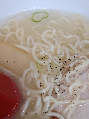 開店60周年記念 海明け雪どけ ぐるめぐり 大北海道展 ラーメンすがわら 本店の塩ラーメン_f0112873_00295456.jpg