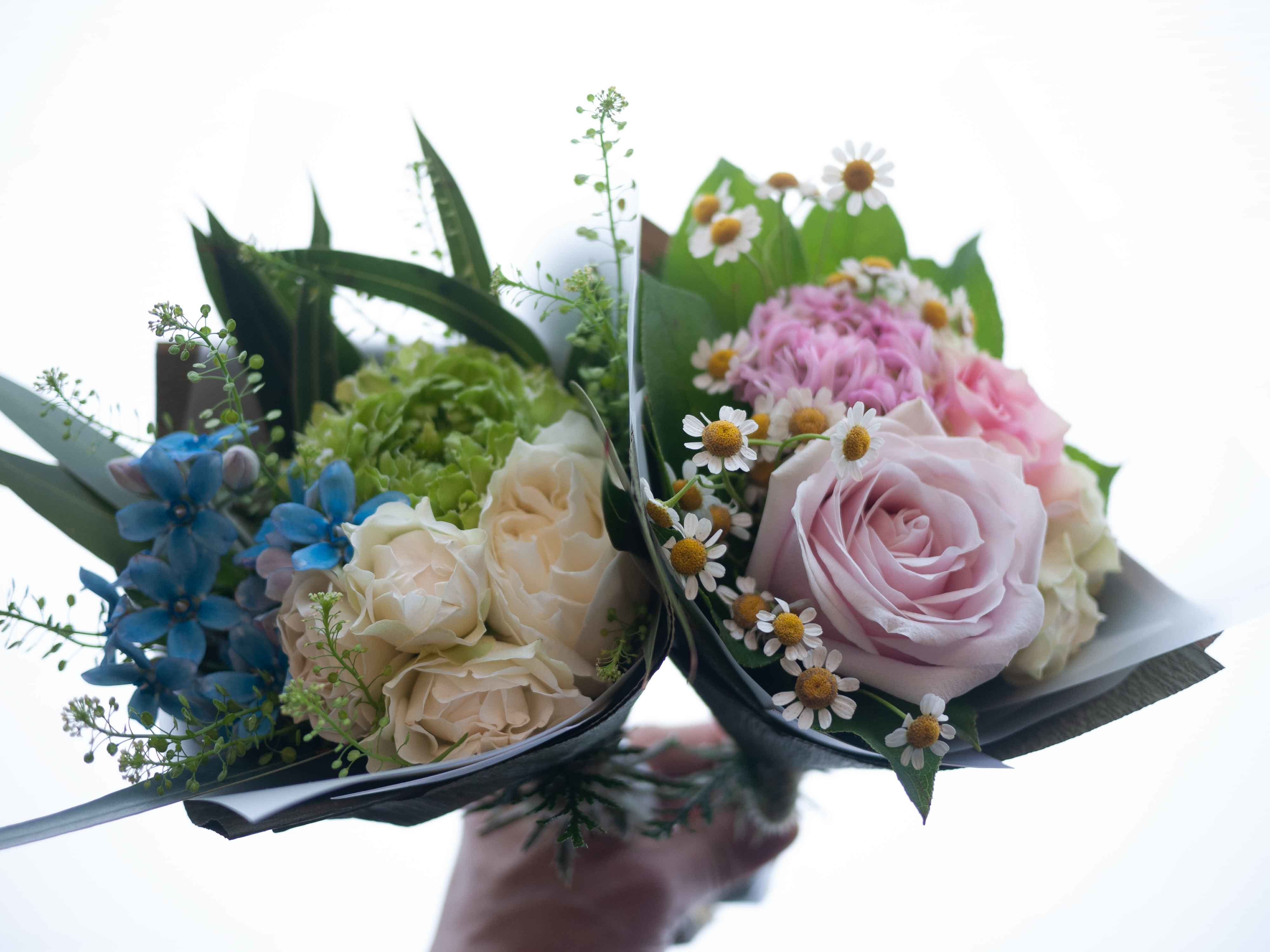 ご結婚式でのご両親贈呈用花束2種 ピンク系とブルー系 南9にお届け 22 04 30 札幌 花屋 Mell Flowers