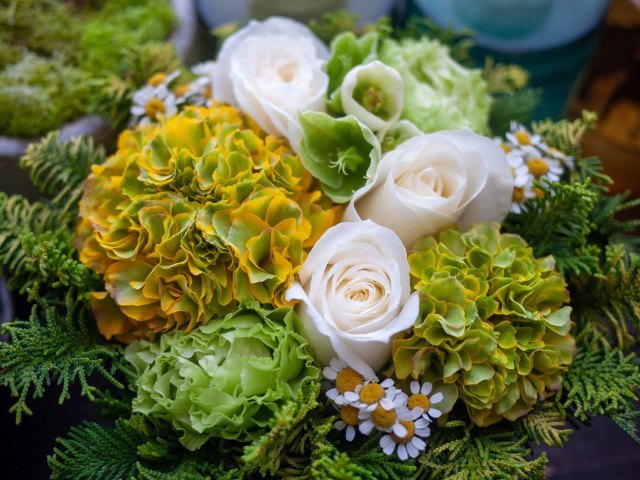お誕生日のアレンジメント 明るくおしゃれ 22 05 01 札幌 花屋 Mell Flowers