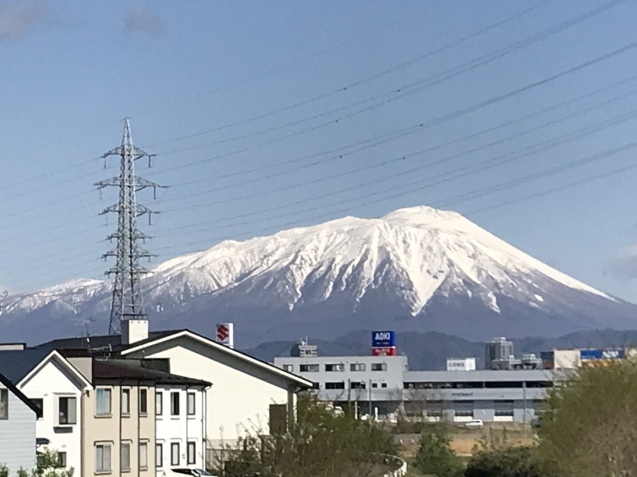 今朝の岩手山_c0229421_22342931.jpeg