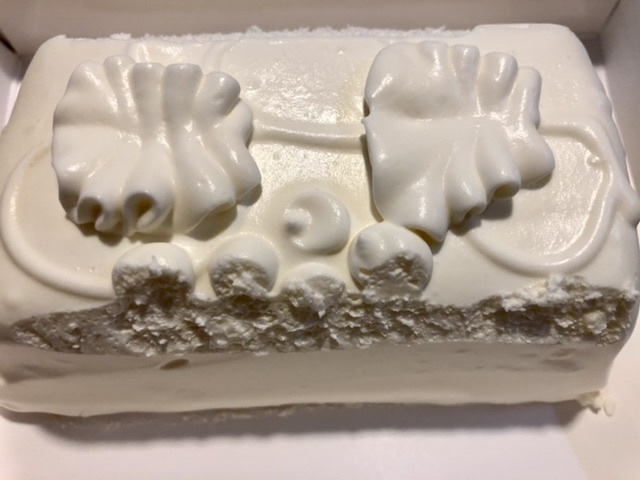 ようやく手に入れたトップスのチーズケーキ お散歩アルバム 秋バラの頃