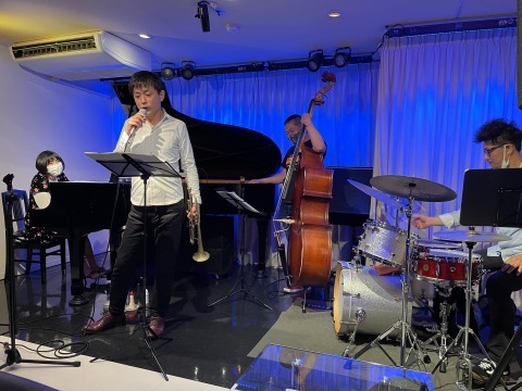 広島 ジャズライブ カミン Jazzlive Comin 本日5月3日はカミンジャムセッションです。_b0115606_08303987.jpeg