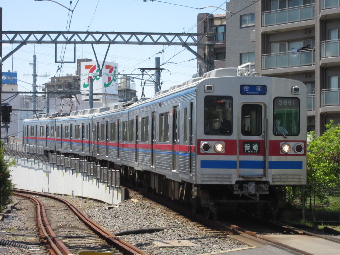 たのしいゴールデンウィーク(京成金町線3540F編) : 赤い たのしいゴールデンウィーク(京成金町線3540F編) : 赤い