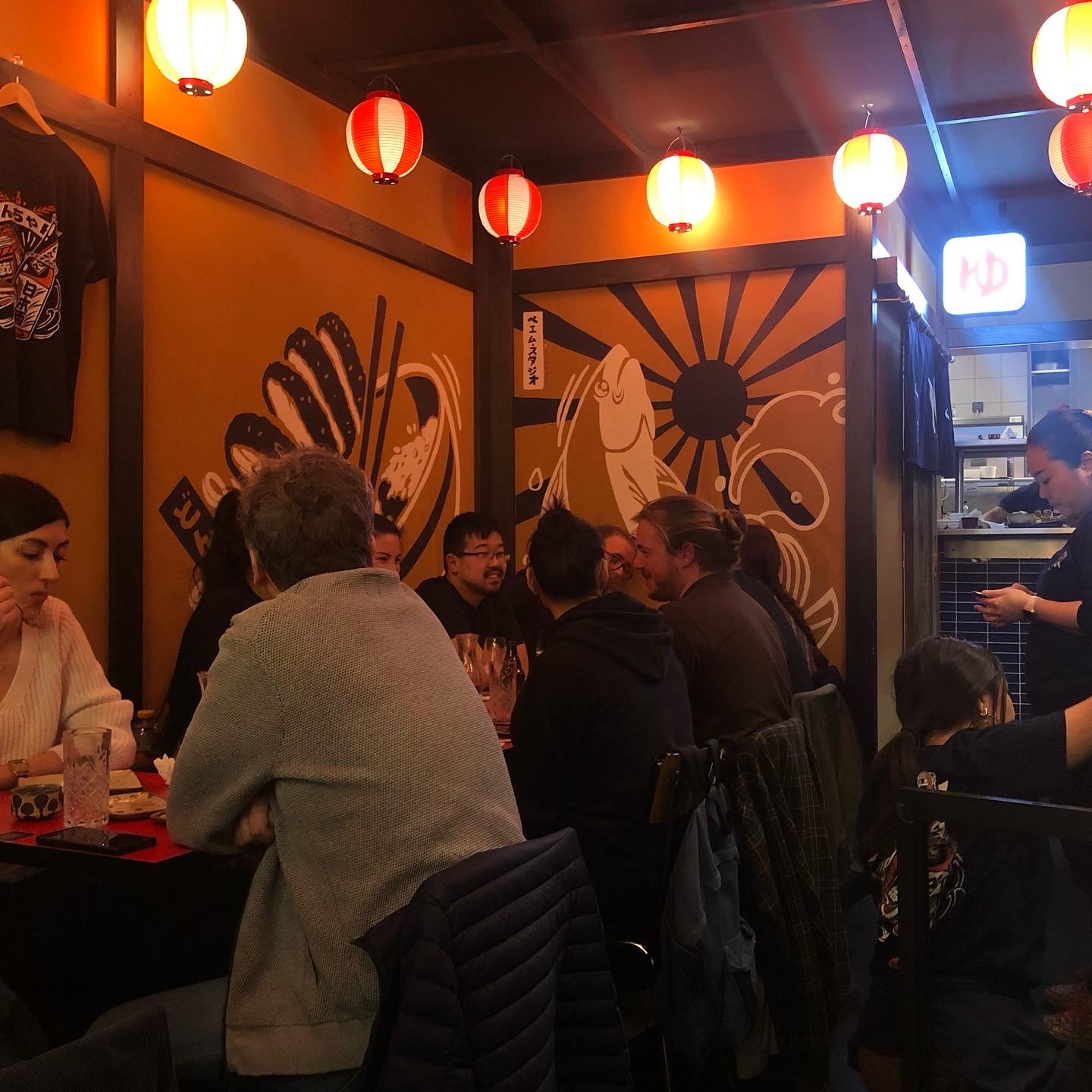 パリの昭和レトロ　じんちゃん食堂で日本酒「祝蔵舞」を飲む！_a0231632_02382245.jpeg