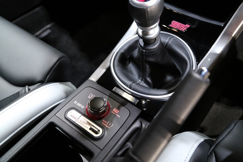 新型ＷＲＸのデザイン忠実性を再検証_f0076731_17292343.jpeg