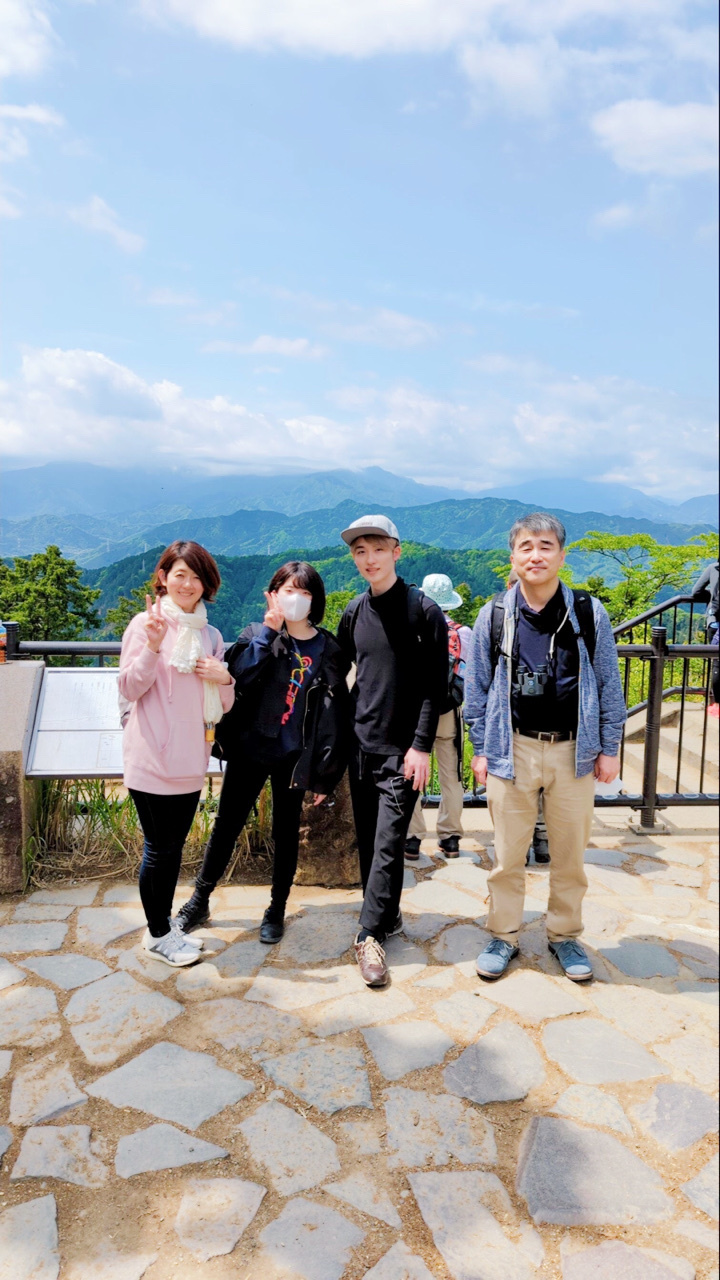 家族で高尾山でアーシング_a0157409_18413683.jpeg