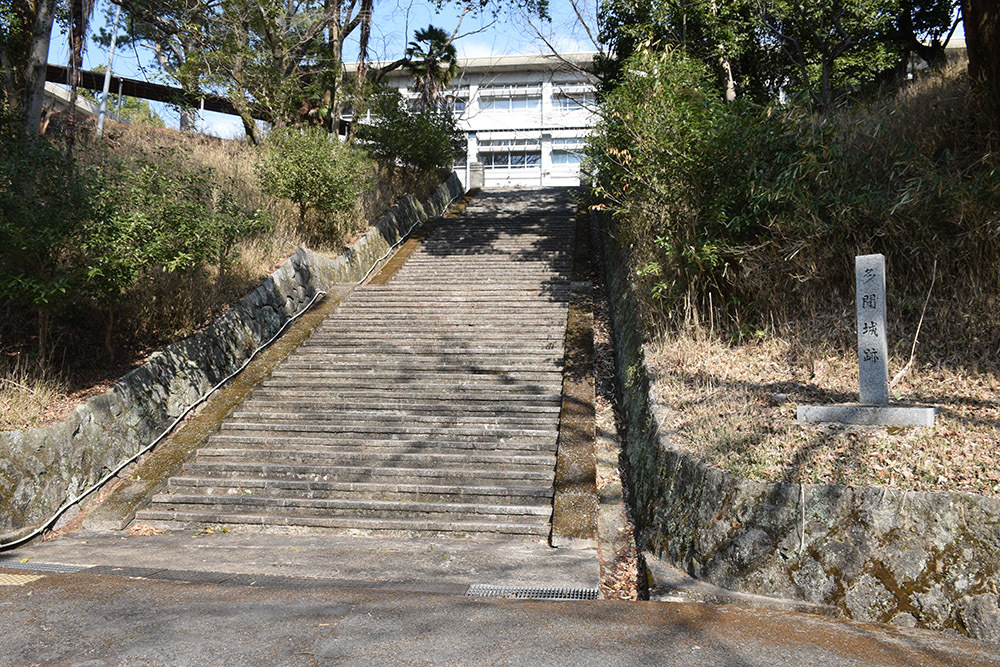 松永久秀の大和国支配の拠点、多聞山城。_e0158128_09145119.jpg