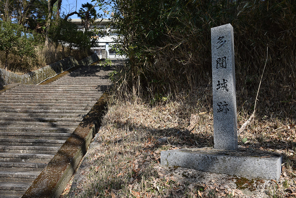 松永久秀の大和国支配の拠点、多聞山城。_e0158128_09175624.jpg