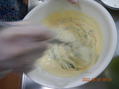 ヨモギを使って!_d0178056_20011443.jpg