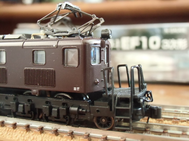 マイクロエース EF10-24 前照灯をKATO LP403に再交換 : 新湘南電