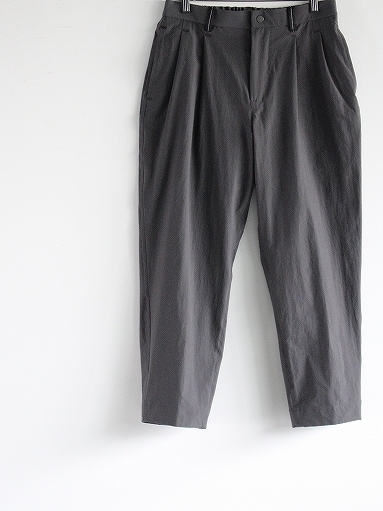 and wander Plain Tapered Stretch Pants_b0139281_16361903.jpg