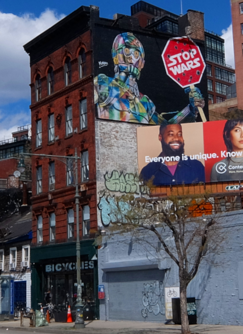 いかにもニューヨークらしい街角壁画アート、\"C3PO Stop Wars\" Mural (2018) by Eduardo Kobra_b0007805_23565843.jpg