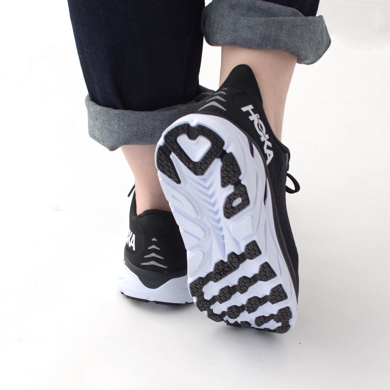 HOKA ONE ONE [ホカオネオネ] W\'s CLIFTON 8 WIDE [1121375]_f0051306_05302901.jpg