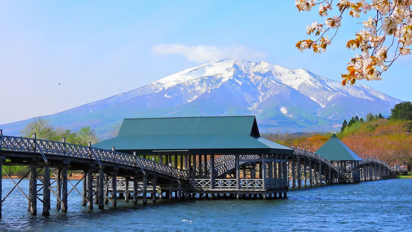 春の東北紀行 １３ 晴れた 鶴の舞橋と岩木山を拝むことが出来て幸せ 私のデジタル写真眼