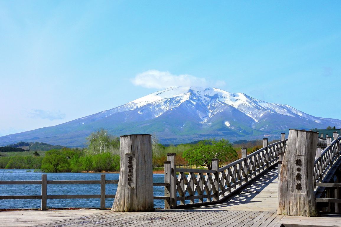春の東北紀行 １３ 晴れた 鶴の舞橋と岩木山を拝むことが出来て幸せ 私のデジタル写真眼