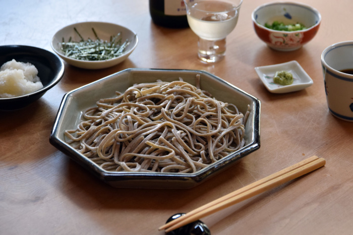 昼飯に蕎麦_b0340837_18002891.jpg