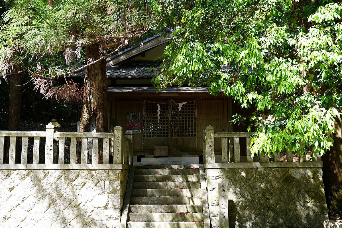 【重要文化財｜稲荷神社 本殿】　行き方、見学のしかた　（兵庫県 三木市）_b0212342_08292509.jpg