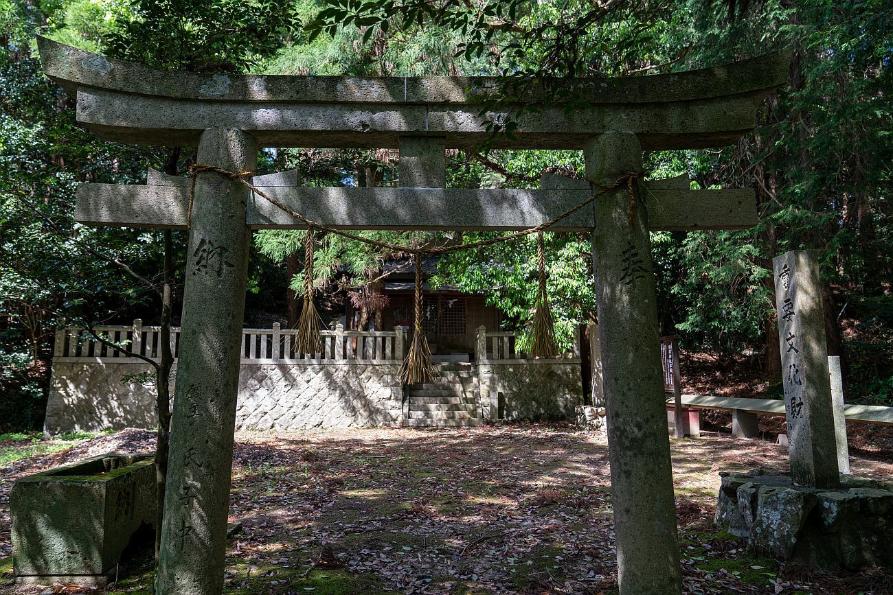 【重要文化財｜稲荷神社 本殿】　行き方、見学のしかた　（兵庫県 三木市）_b0212342_09161867.jpg