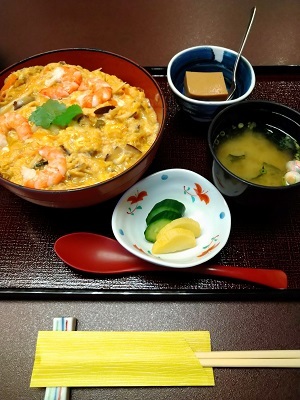 飯田橋 別邸 鳥茶屋の旬菜 玉子丼_f0112873_22145608.jpg
